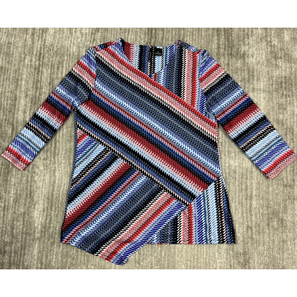 New Directions Top Womens M Multicolor Chevron Stripe Crossover Sharkbite Hem